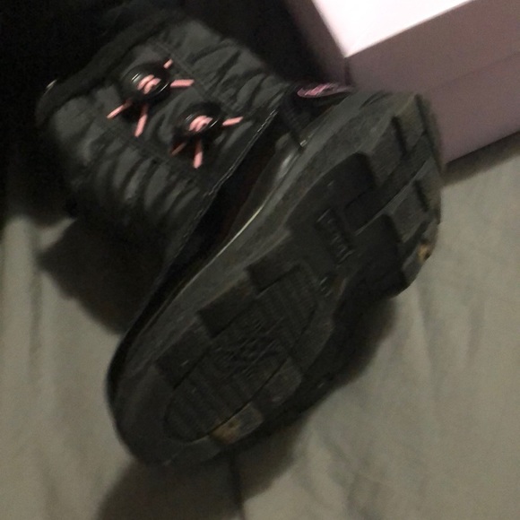 Toddler girl winter boot bundle. - Picture 4 of 12